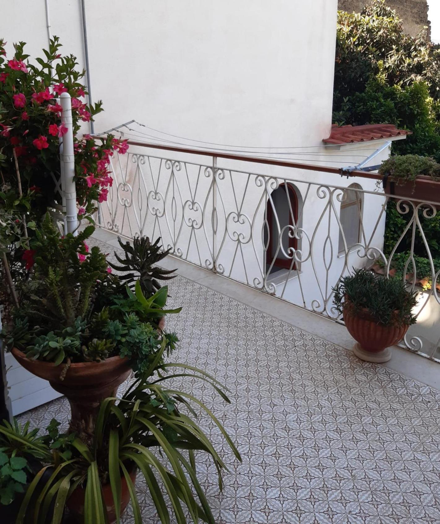 La Casa Di Rosa - Casa Vacanze Meta Ngoại thất bức ảnh